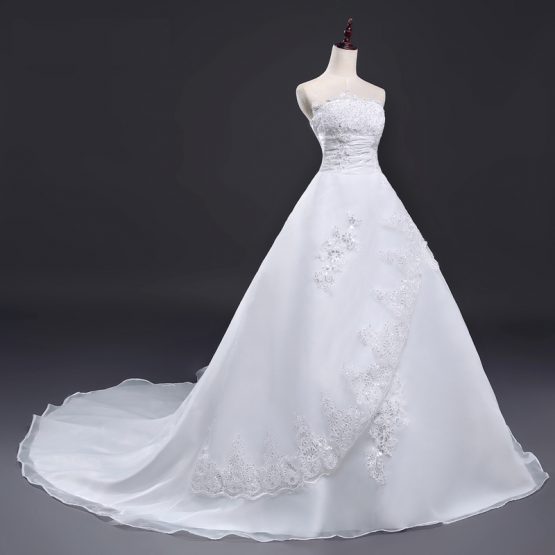 Elegant Vintage Long Lace Wedding Dress