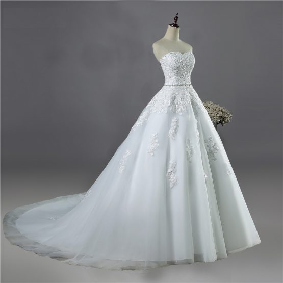 Elegant Long Floral Lace Wedding Dress